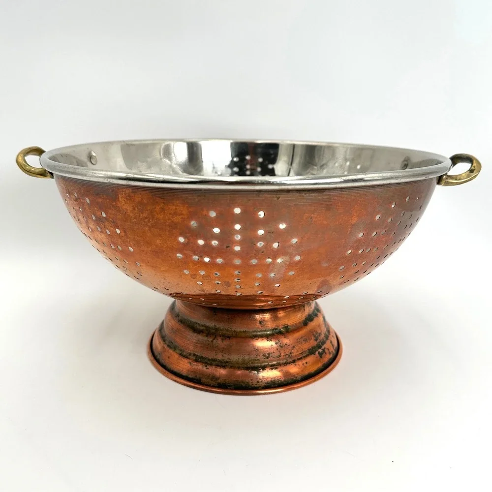 N/A vintage colander